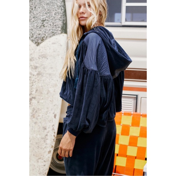 Free People FP Movement Let It Go Sweatshirt ⭐️ - Picture 5 of 5